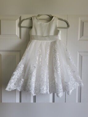 Ivory White Lace Dress Girls Size 5 First Communion Flower Girl
